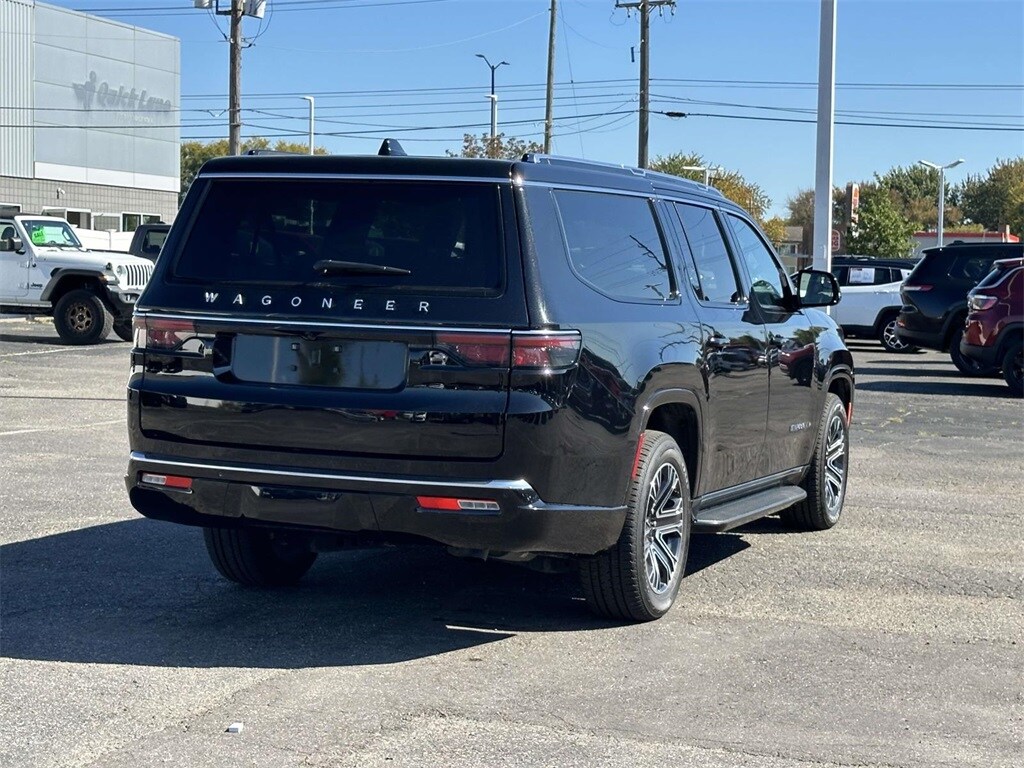2024 Jeep Wagoneer L Base photo 3