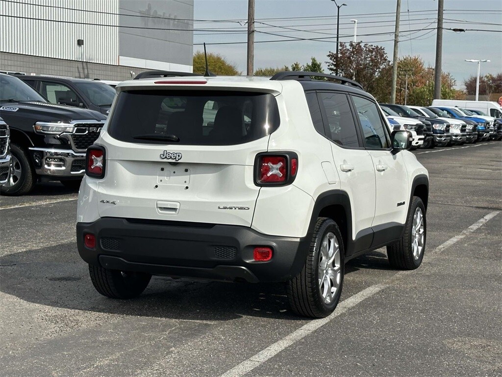 2022 Jeep Renegade Limited photo 3