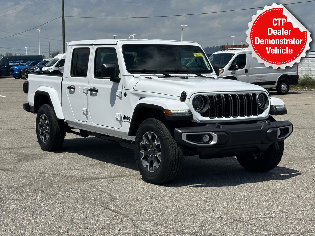 2026 Jeep Gladiator Sahara Auto's photo