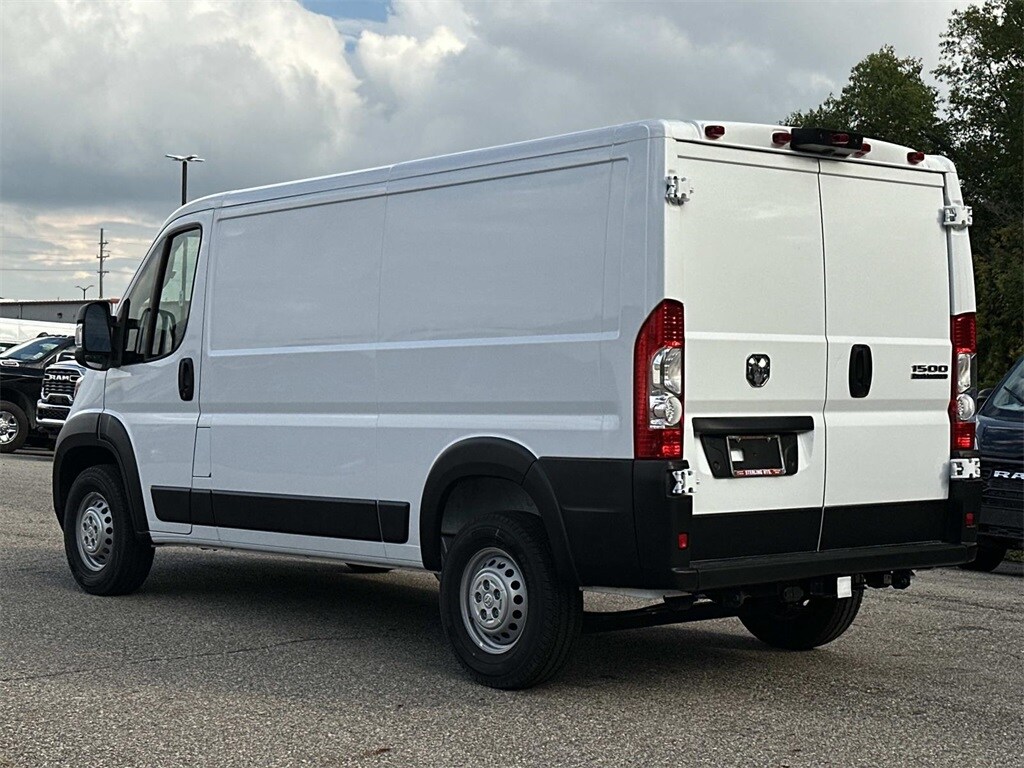 2025 Ram ProMaster 1500 Cargo Van photo 3