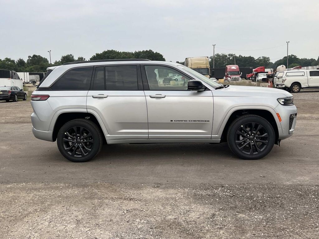 New 2026 Jeep Grand Cherokee Limited Sport Utility