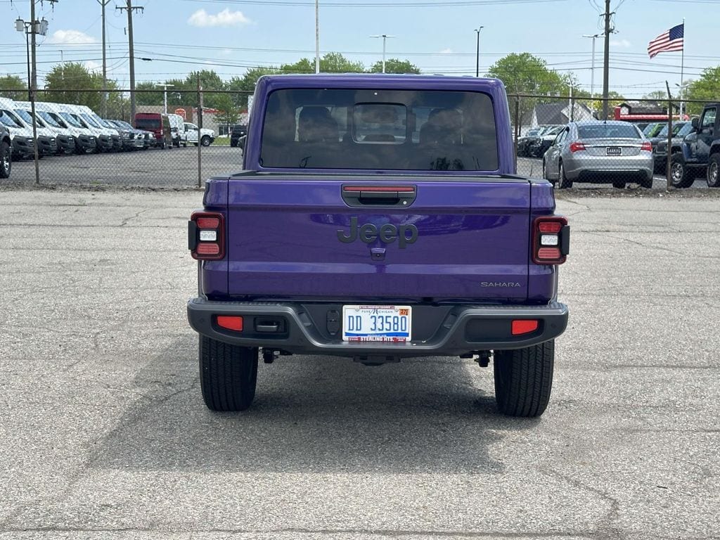 New 2026 Jeep Gladiator Sport Pickup