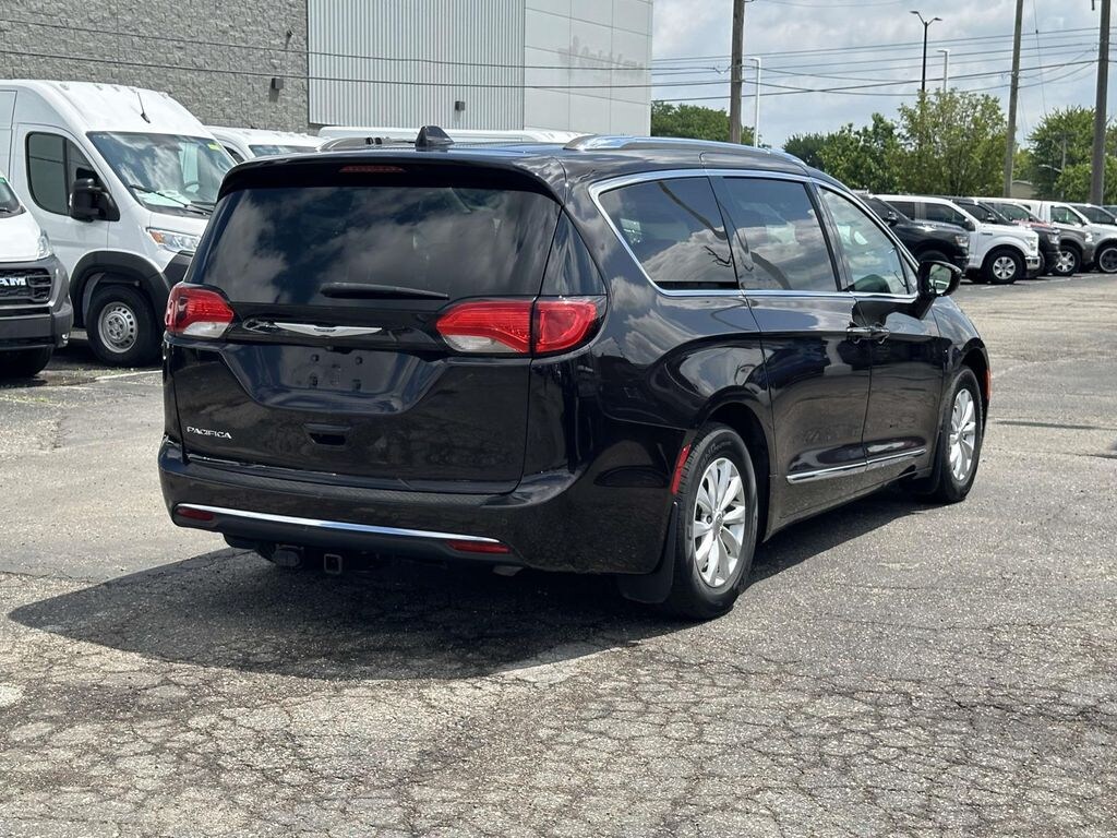 Used 2018 Chrysler Pacifica