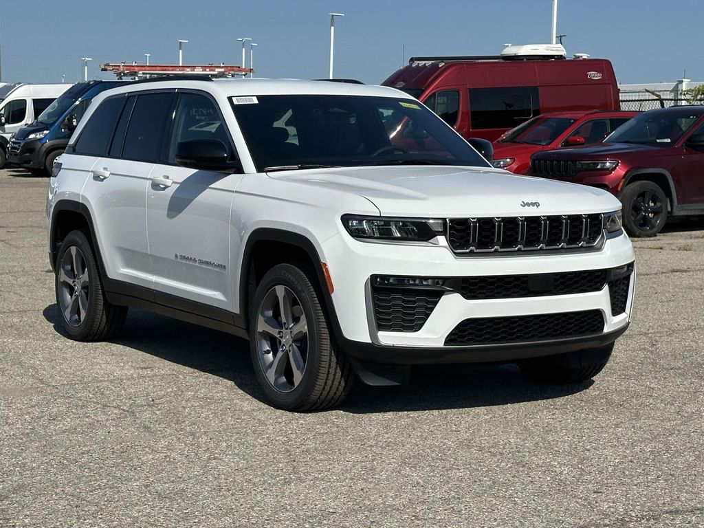2026 Jeep Grand Cherokee Sport Utility 