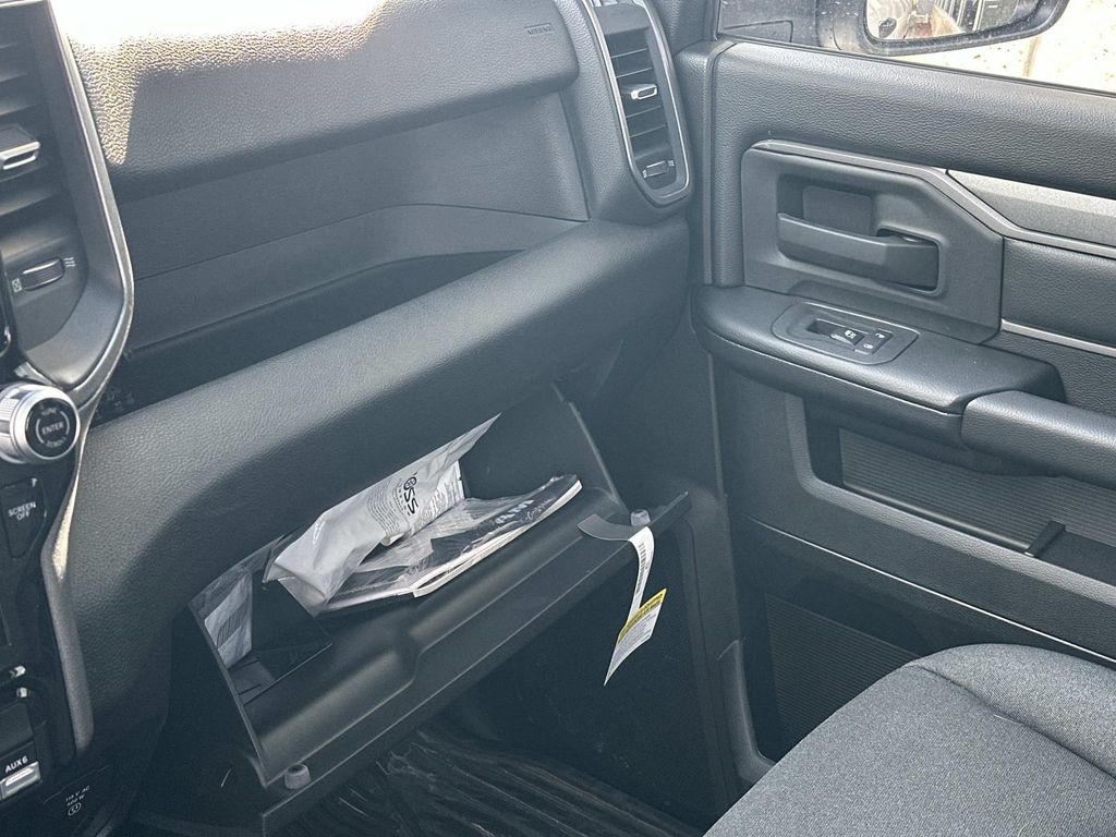 2026 RAM 3500 Tradesman - Photo 14