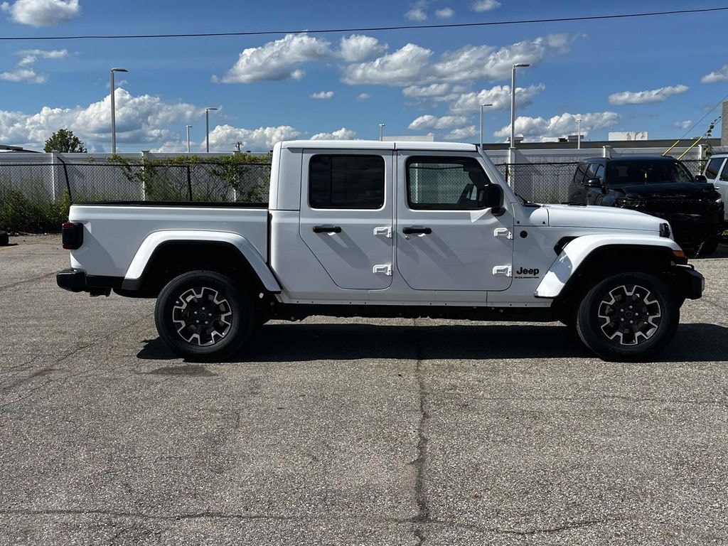 New 2026 Jeep Gladiator Sport Pickup