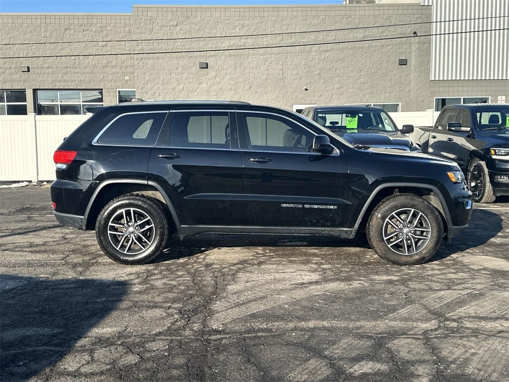 Used 2018 Jeep Grand Cherokee Laredo E SUV
