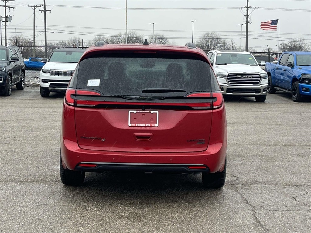 New 2026 Chrysler Pacifica Limited Passenger Van