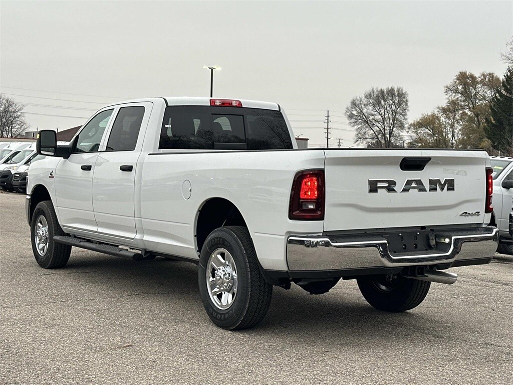 2026 Ram 3500 Tradesman photo 4