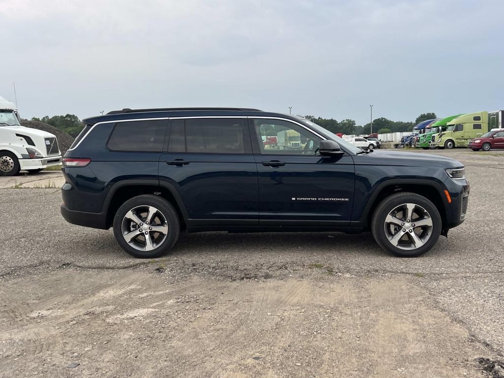 New 2026 Jeep Grand Cherokee L Limited Sport Utility