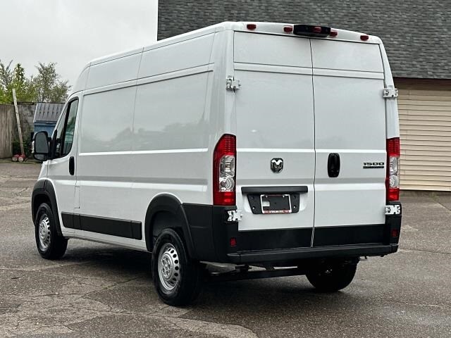 2025 Ram ProMaster 1500 Base Cargo Van photo 3