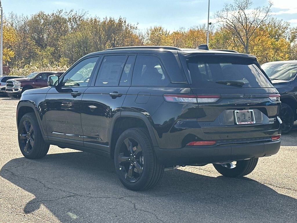 New 2025 Jeep Grand Cherokee Limited Sport Utility