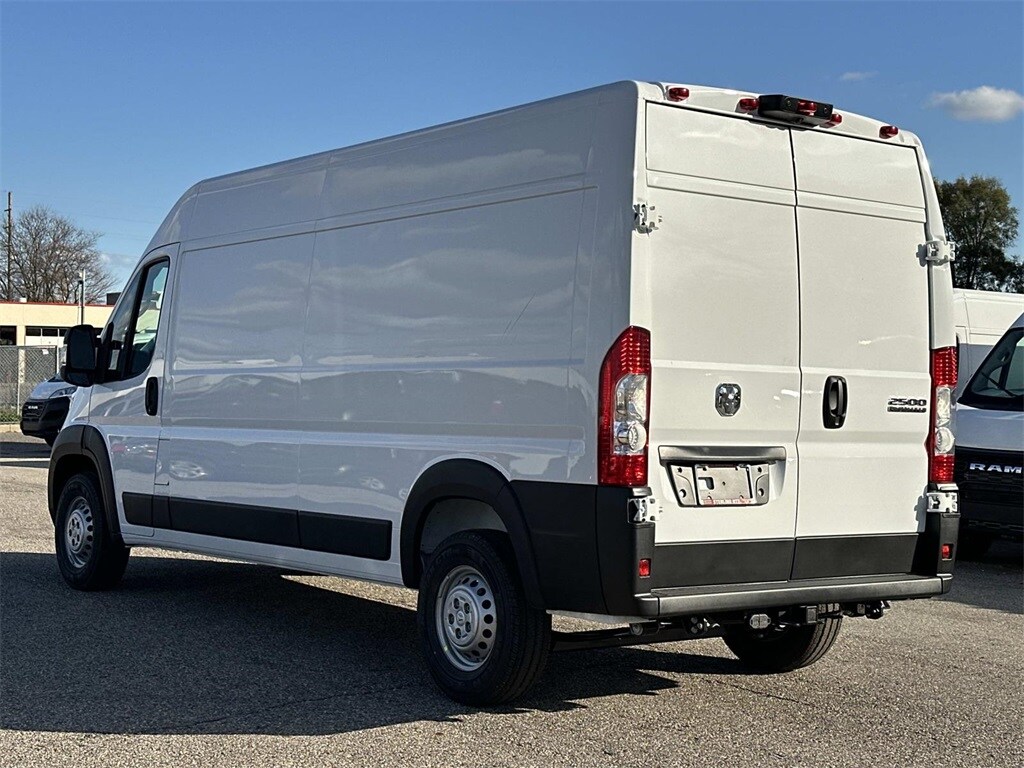 2026 Ram ProMaster 2500 photo 2