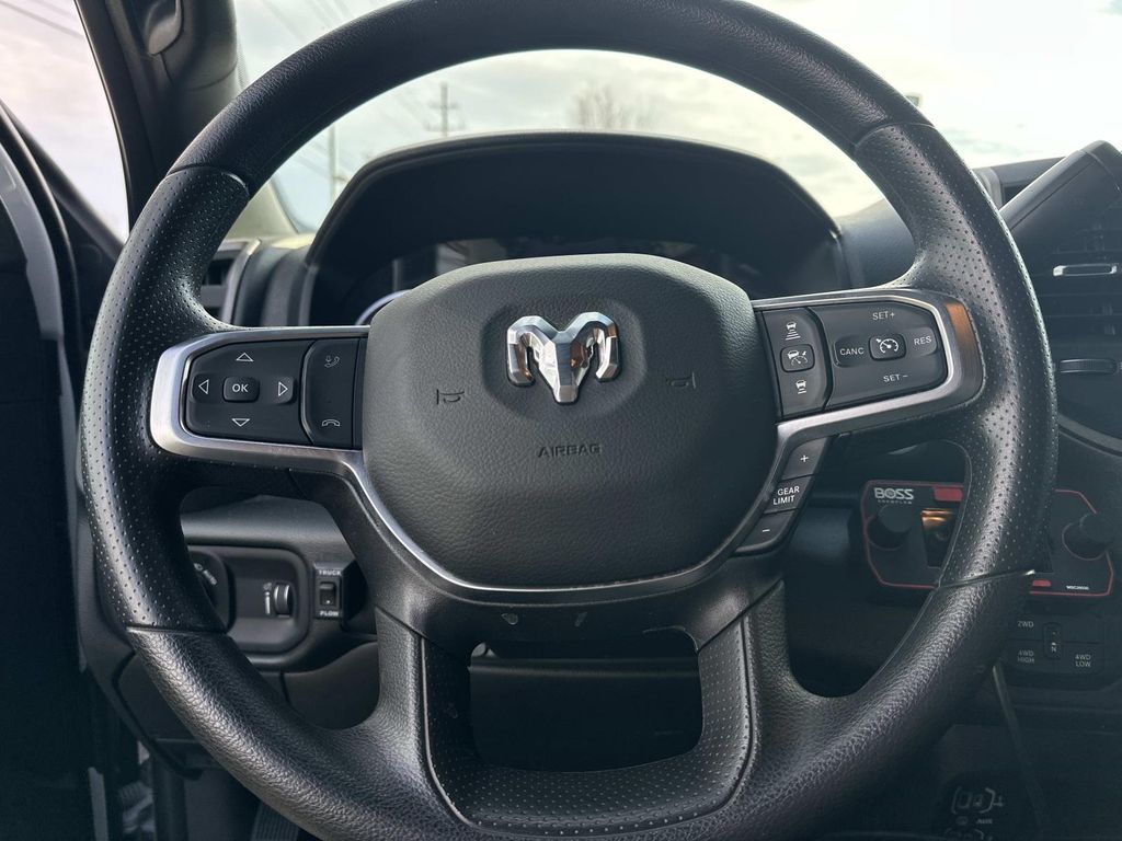 2026 RAM 3500 Tradesman - Photo 9
