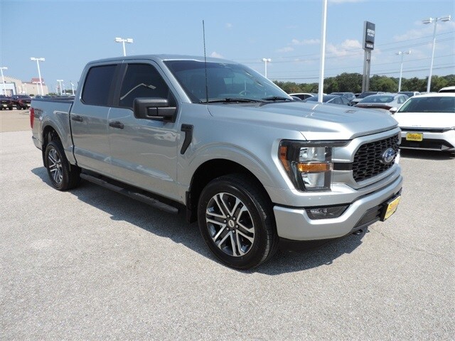 2023 Ford F-150 XL photo 2