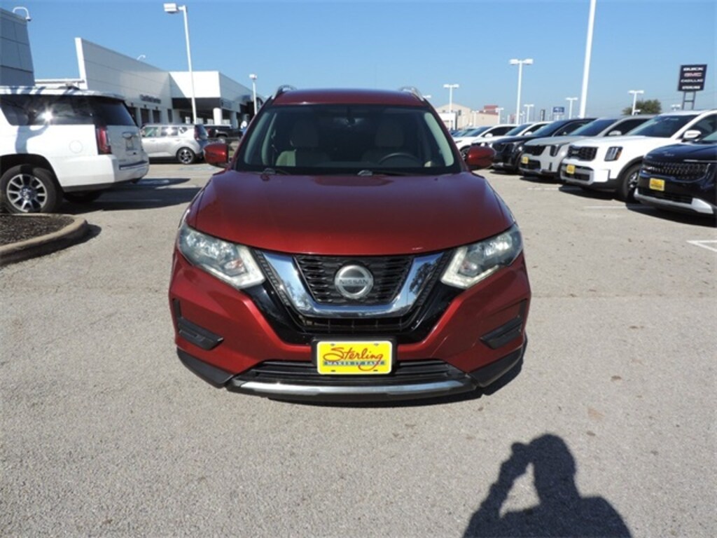 Used 2018 Nissan Rogue SV SUV