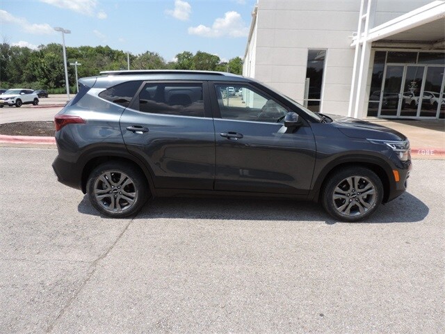2023 Kia Seltos S photo 4