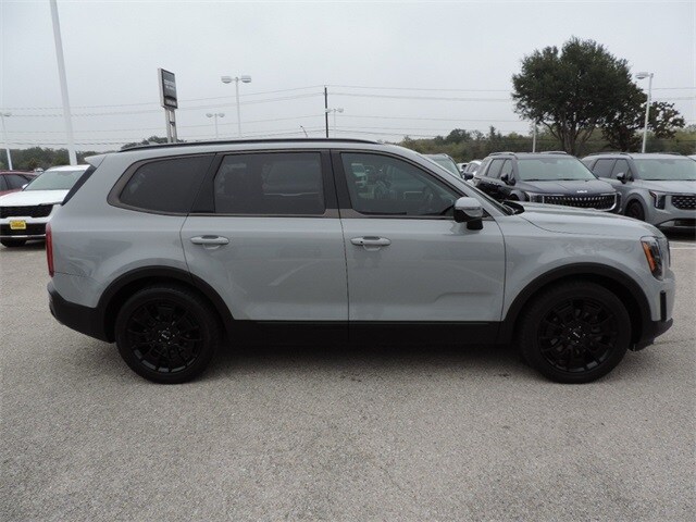 2022 Kia Telluride SX photo 4