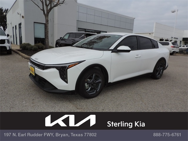 2025 Kia K4 LXS's photo