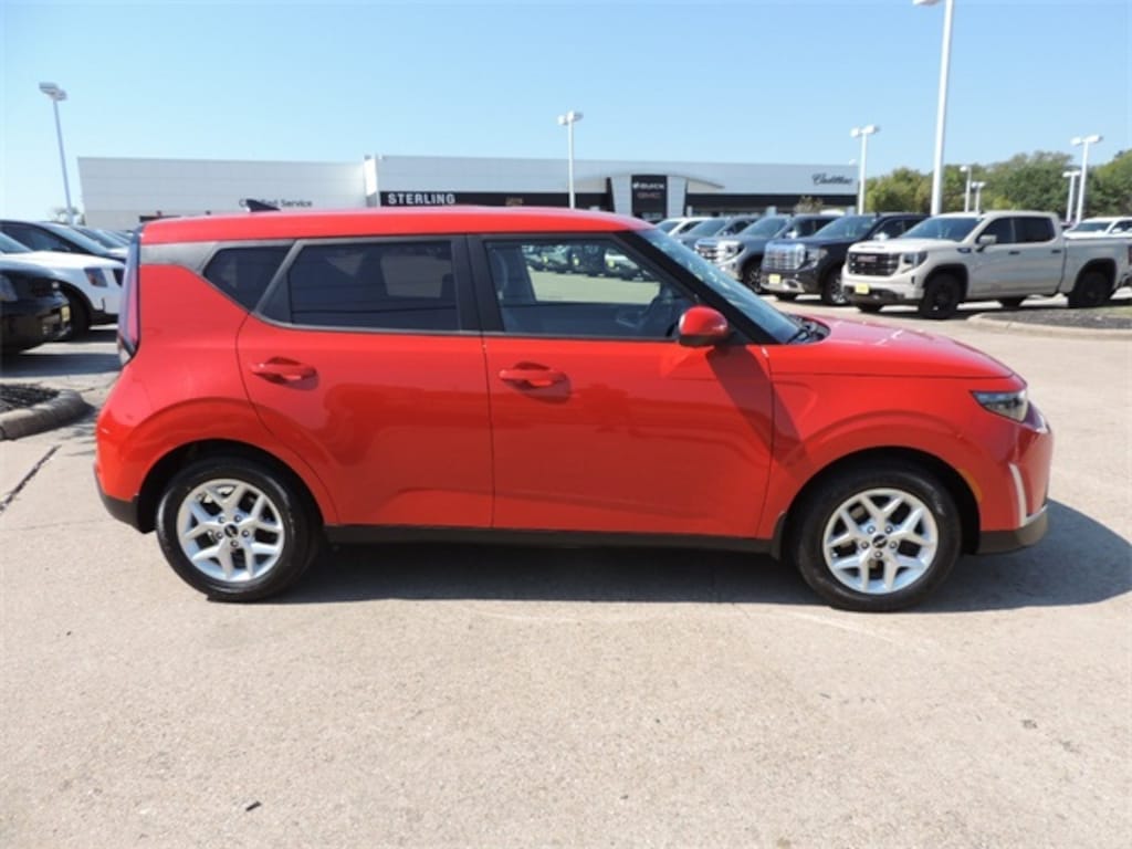 Certified 2023 Kia Soul LX Hatchback