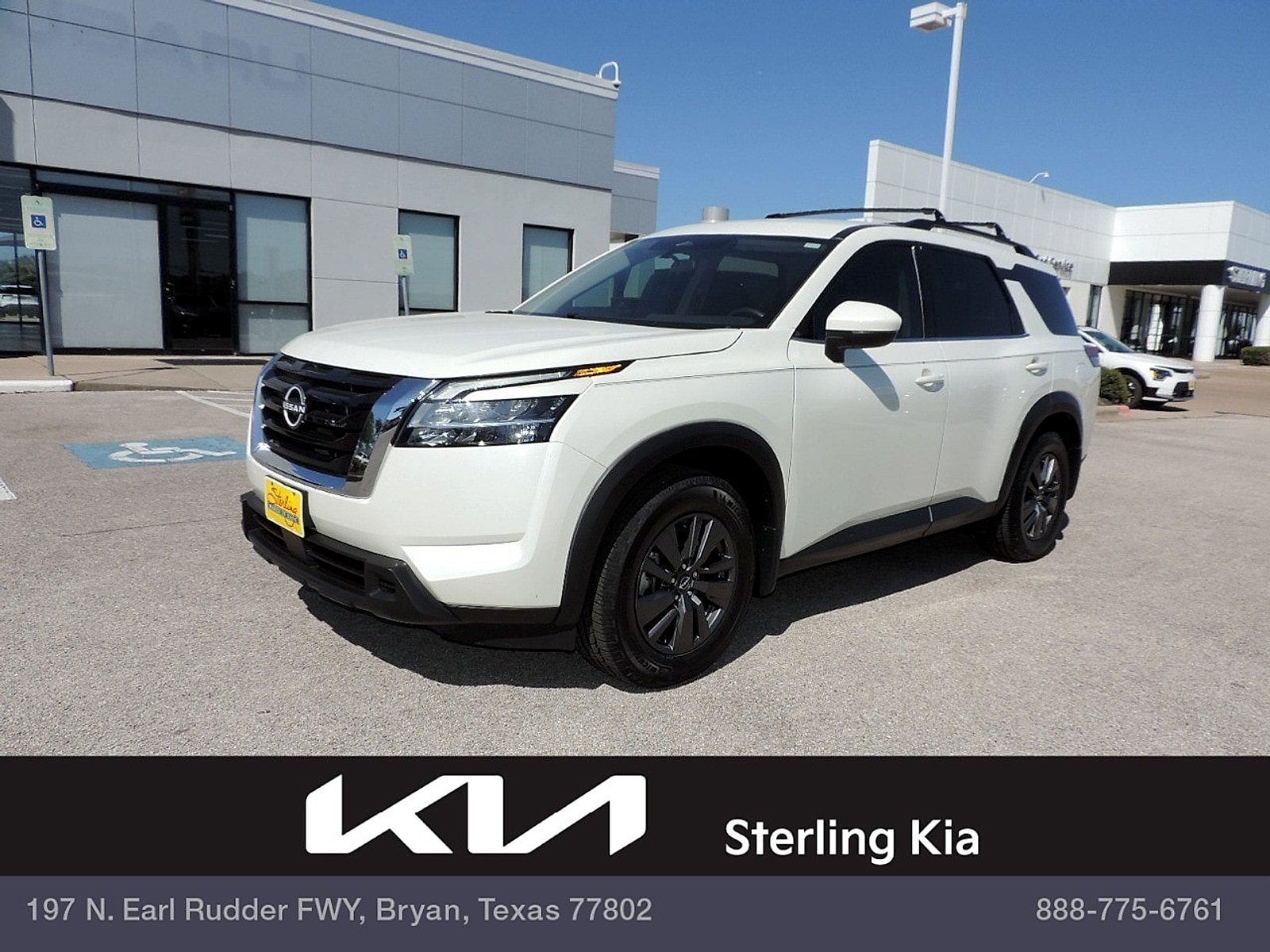 Used 2022 Nissan Pathfinder SV
