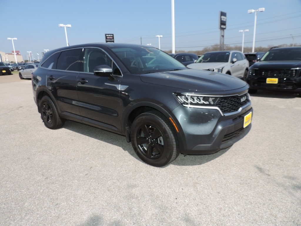 Used 2022 Kia Sorento LX SUV