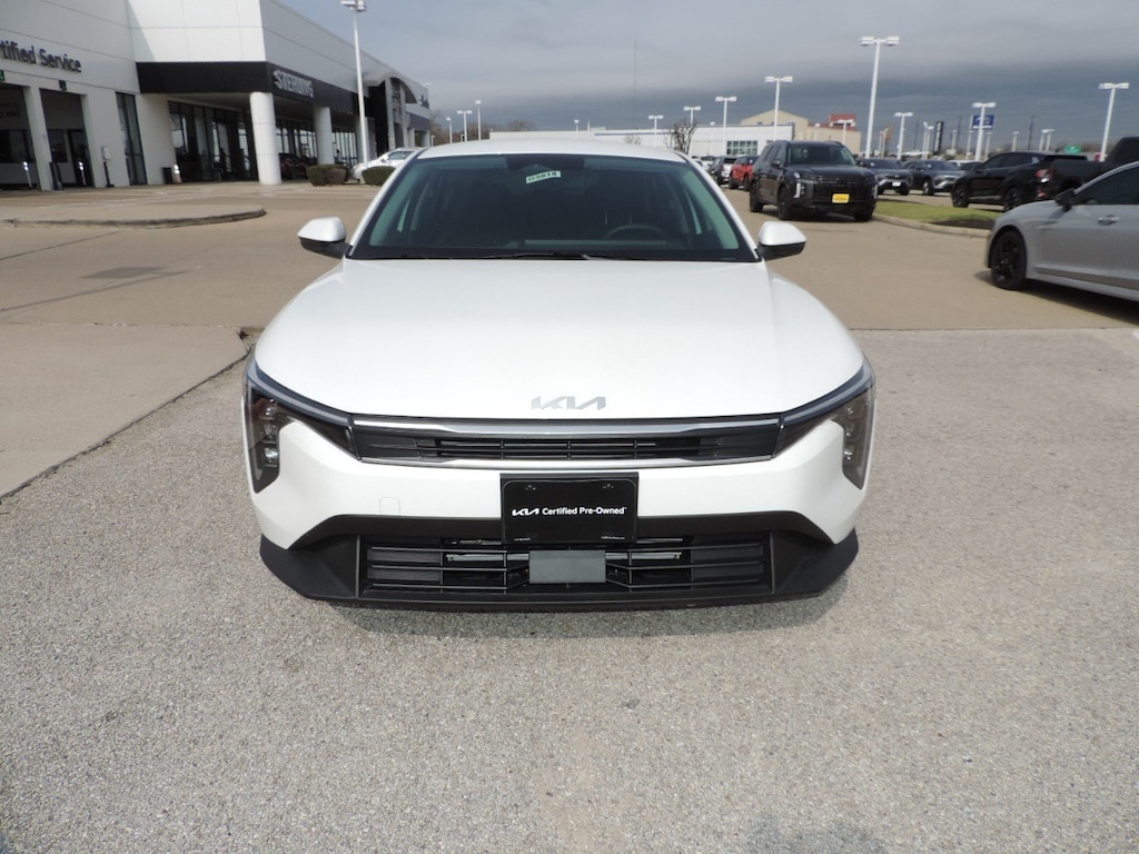 New 2025 Kia K4 LXS Sedan