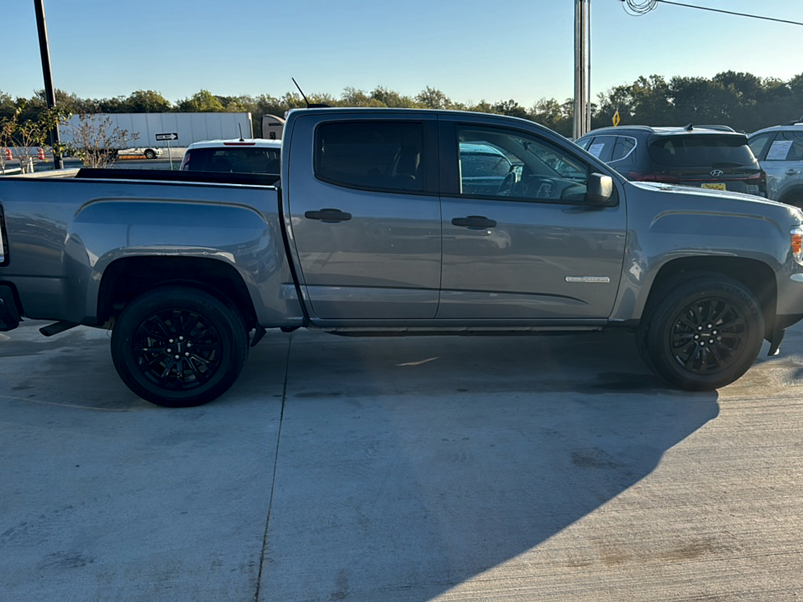 2021 GMC Canyon Elevation Standard