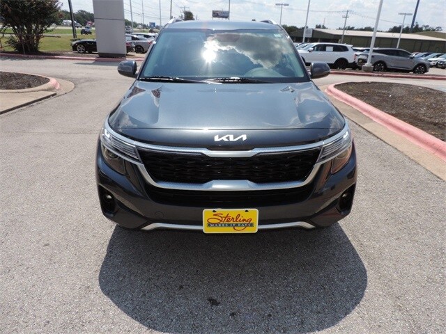2023 Kia Seltos S photo 2