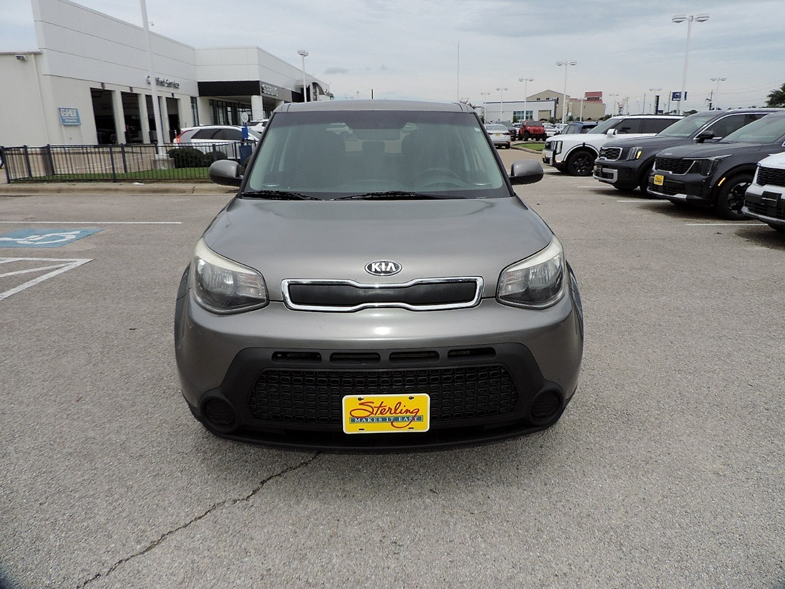 Used 2016 Kia Soul Base with VIN KNDJN2A21G7256327 for sale in Bryan, TX