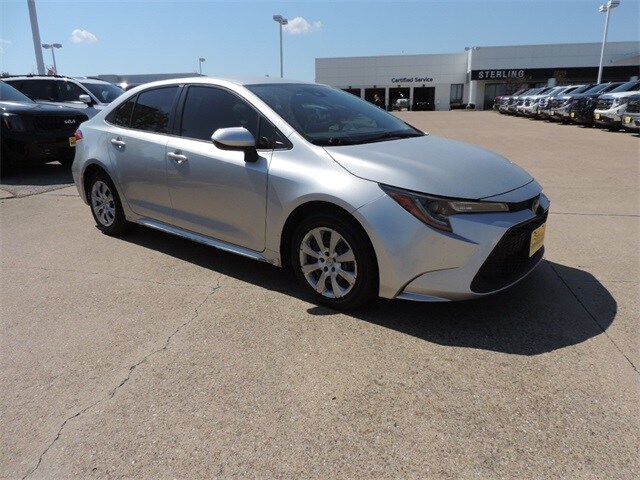 2021 Toyota Corolla LE photo 3