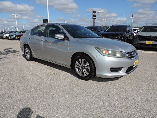 2015 Honda Accord LX photo 2