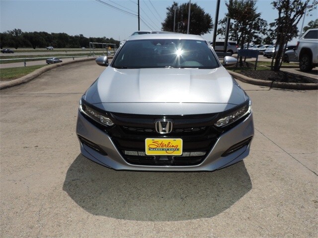 2018 Honda Accord Sport photo 2