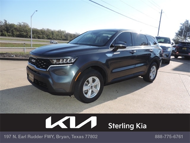 2022 Kia Sorento LX's photo