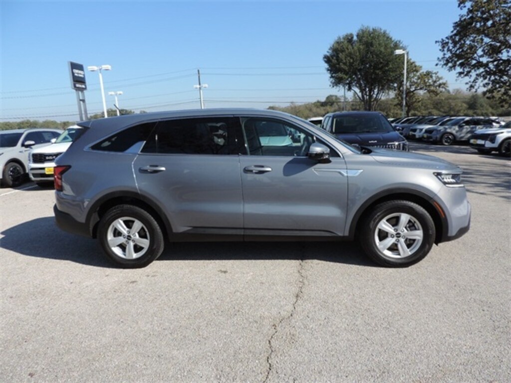 Certified 2022 Kia Sorento LX SUV