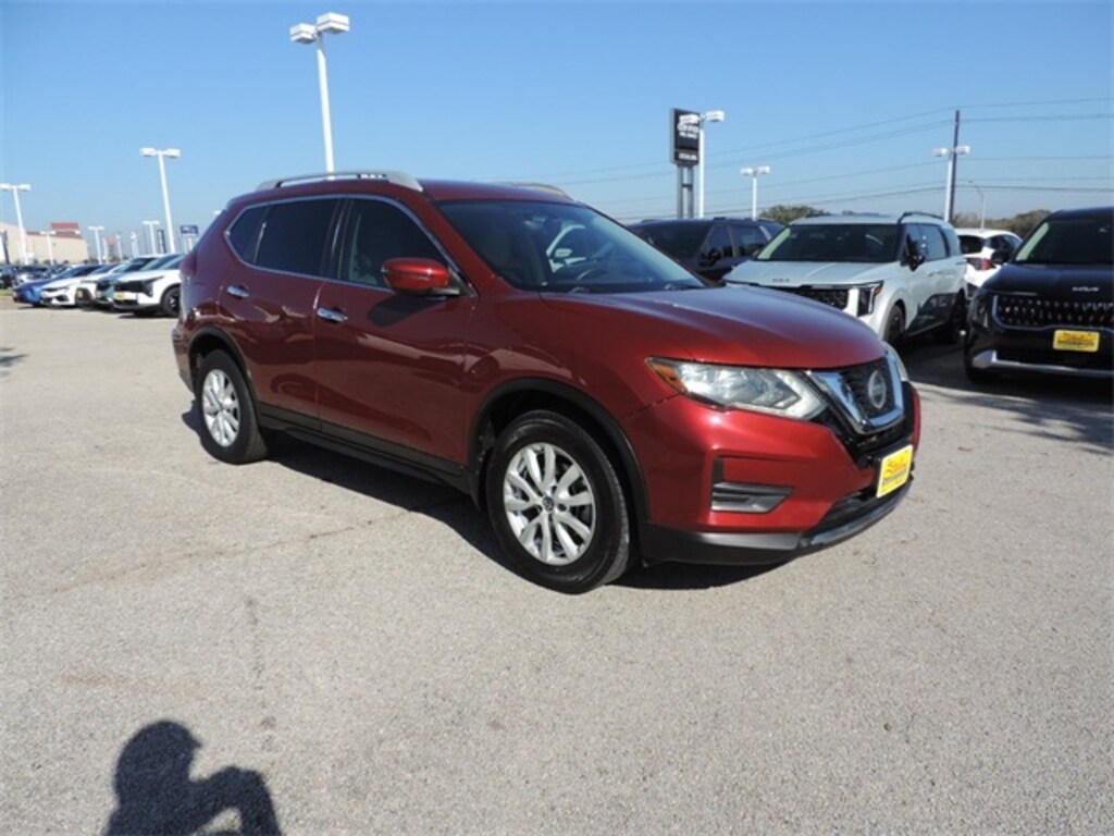 Used 2018 Nissan Rogue SV SUV