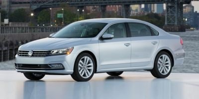 2018 Volkswagen Passat SE's photo