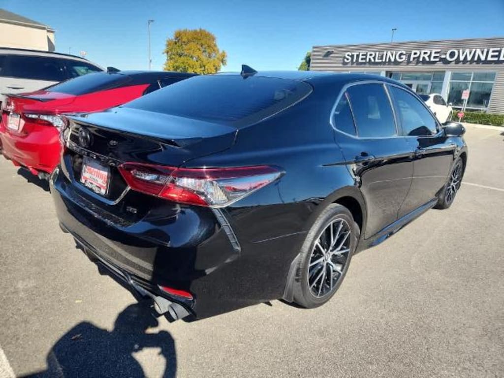 Used 2023 Toyota Camry SE Sedan