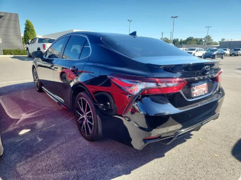 Used 2023 Toyota Camry SE Sedan