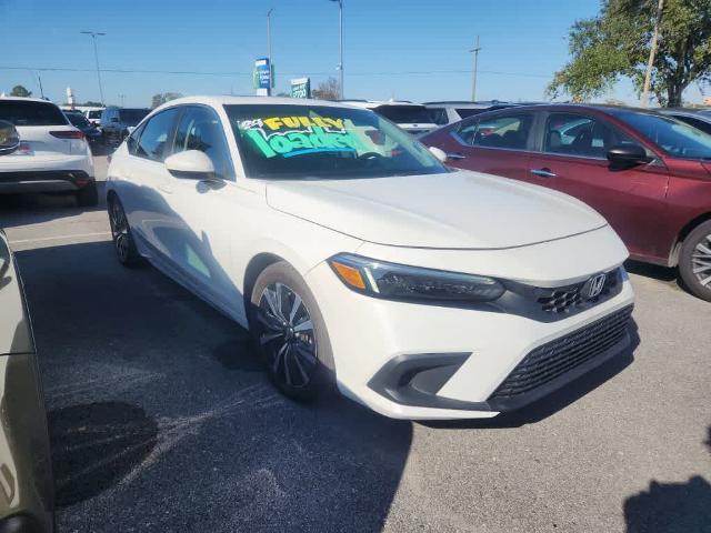 2024 Honda Civic Hatchback EX-L's photo