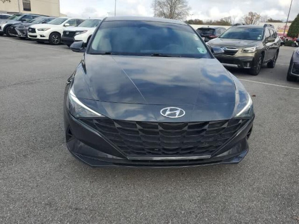 Used 2023 Hyundai Elantra SEL Sedan