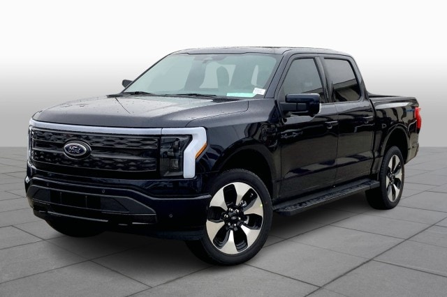 2023 Ford F-150 Lightning Platinum's photo