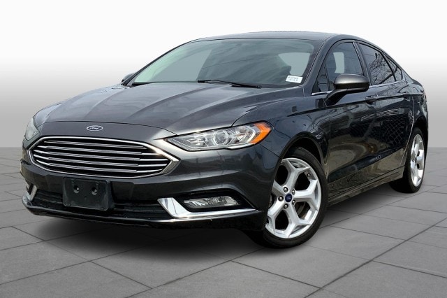 2017 Ford Fusion SE's photo