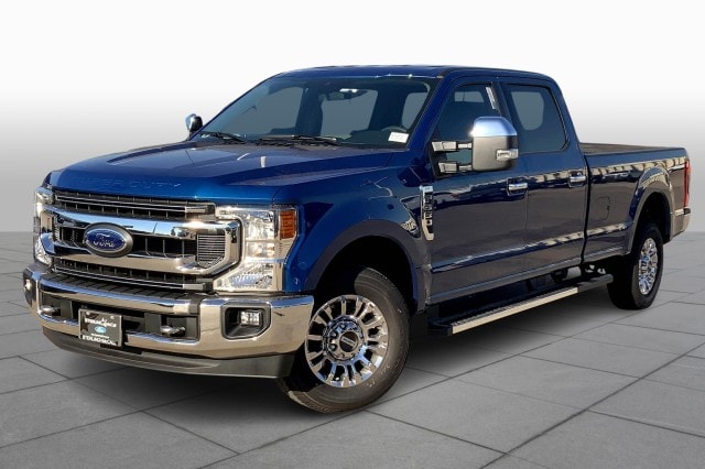 2022 Ford F-350 Super Duty XLT's photo