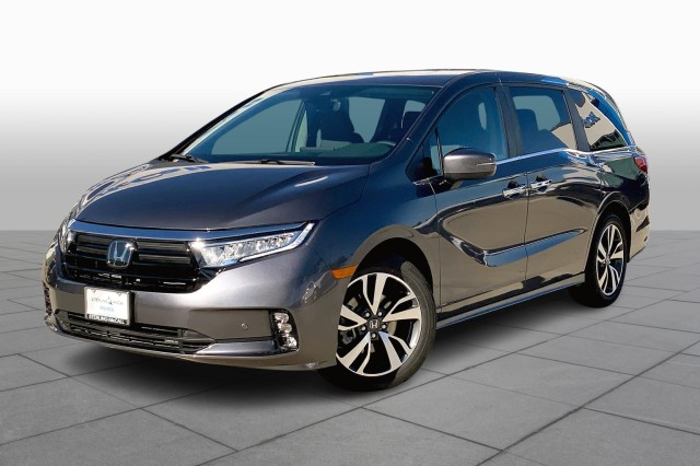 2023 Honda Odyssey Touring's photo
