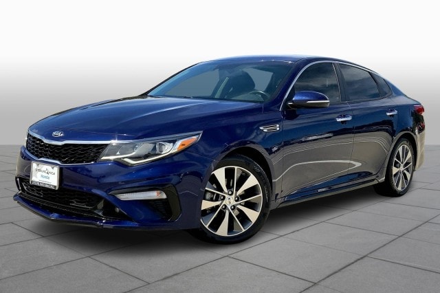 2019 Kia Optima S's photo
