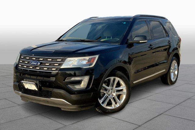 2016 Ford Explorer XLT's photo