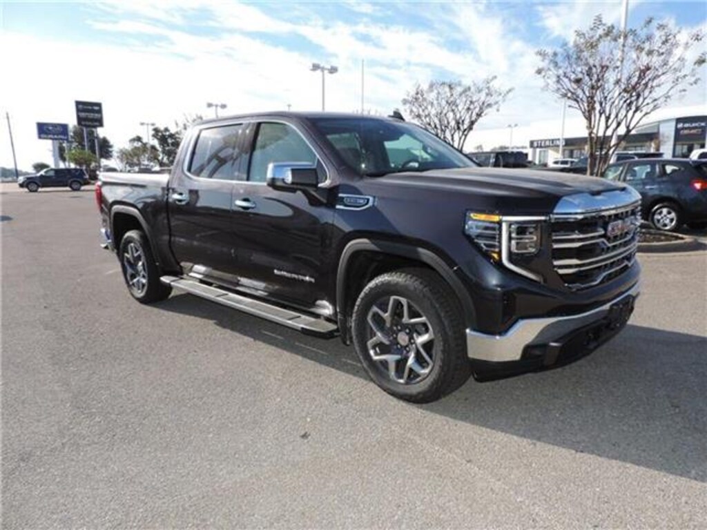 New 2022 GMC Sierra 1500 SLT Truck Crew Cab