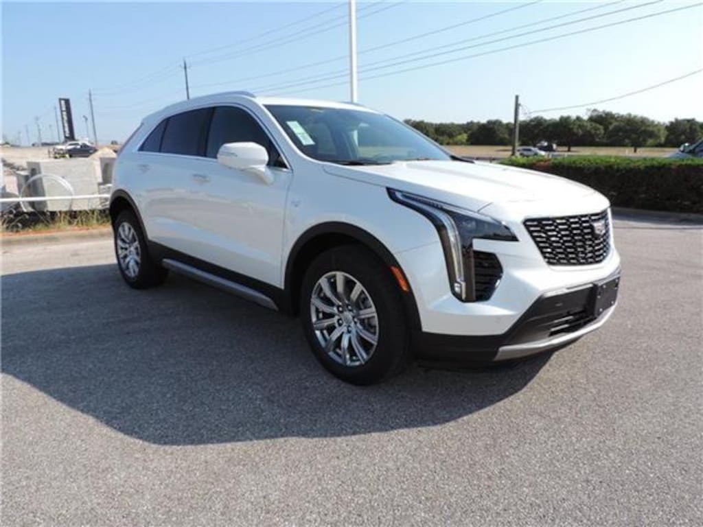 New 2022 CADILLAC XT4 Premium Luxury SUV