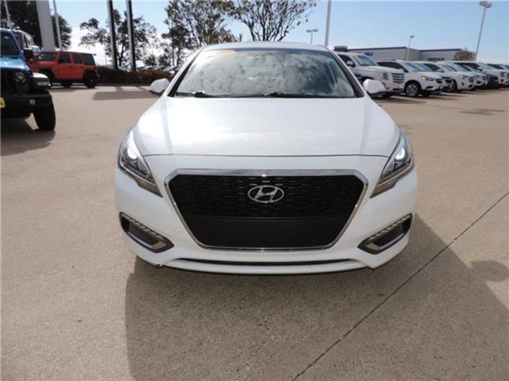 Used 2017 Hyundai Sonata Hybrid SE Sedan